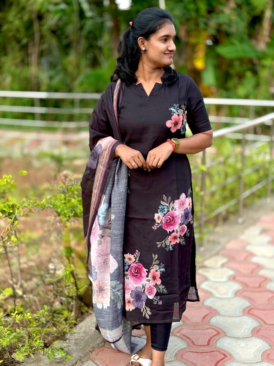 LA230~ Linen BLACK ROSE Set