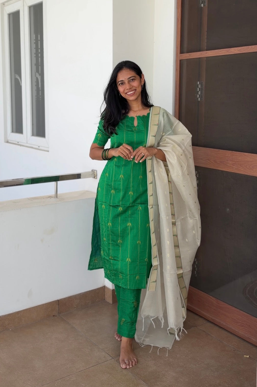 Meenatchi 🦜✨