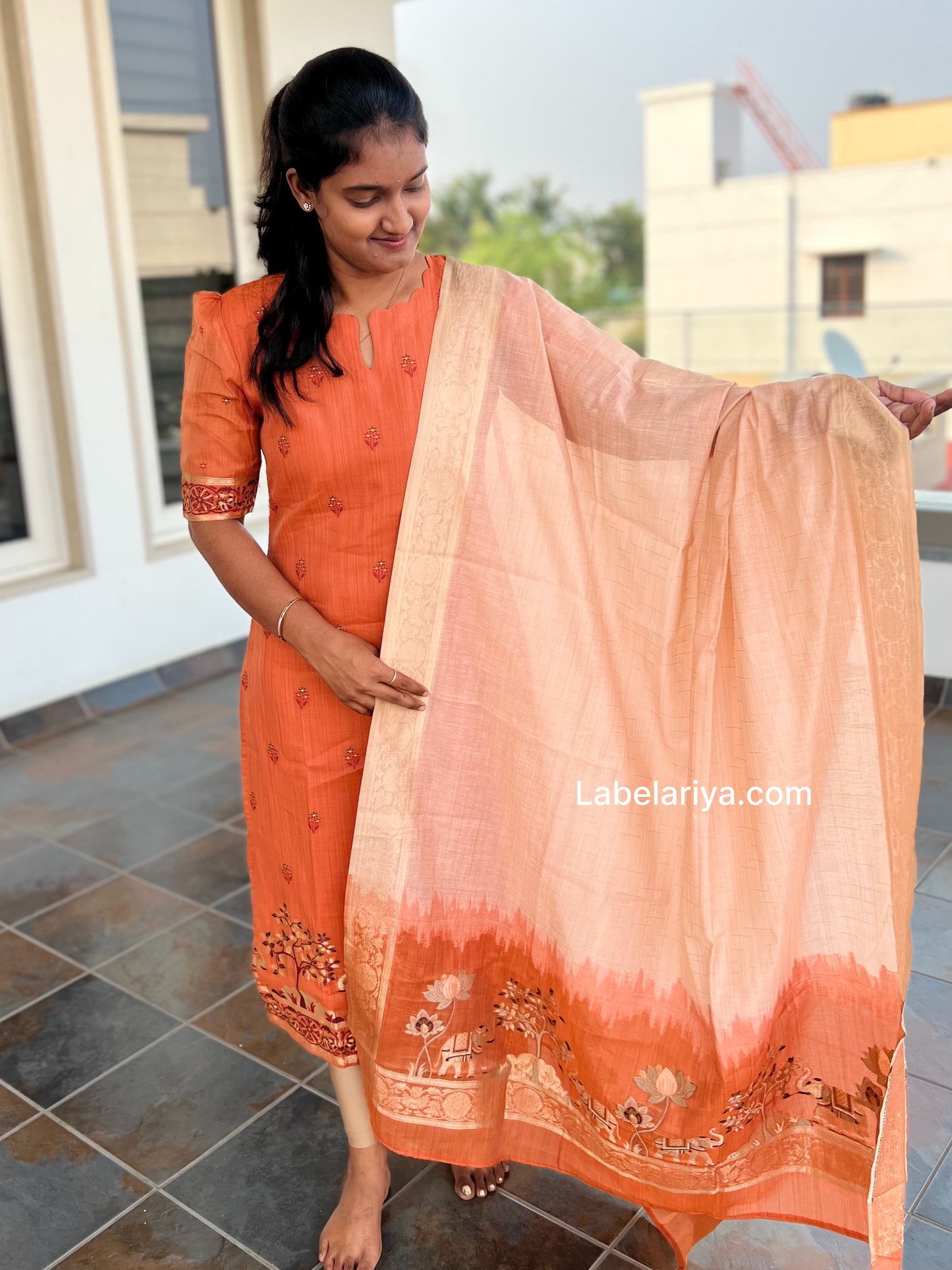 LA307~Rustic orange Jacquard Silk kurti+Duppatta