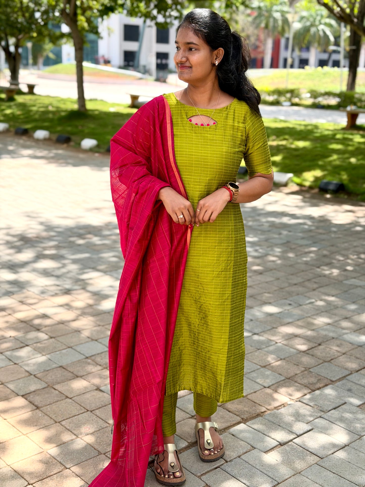 Radhika 🌺